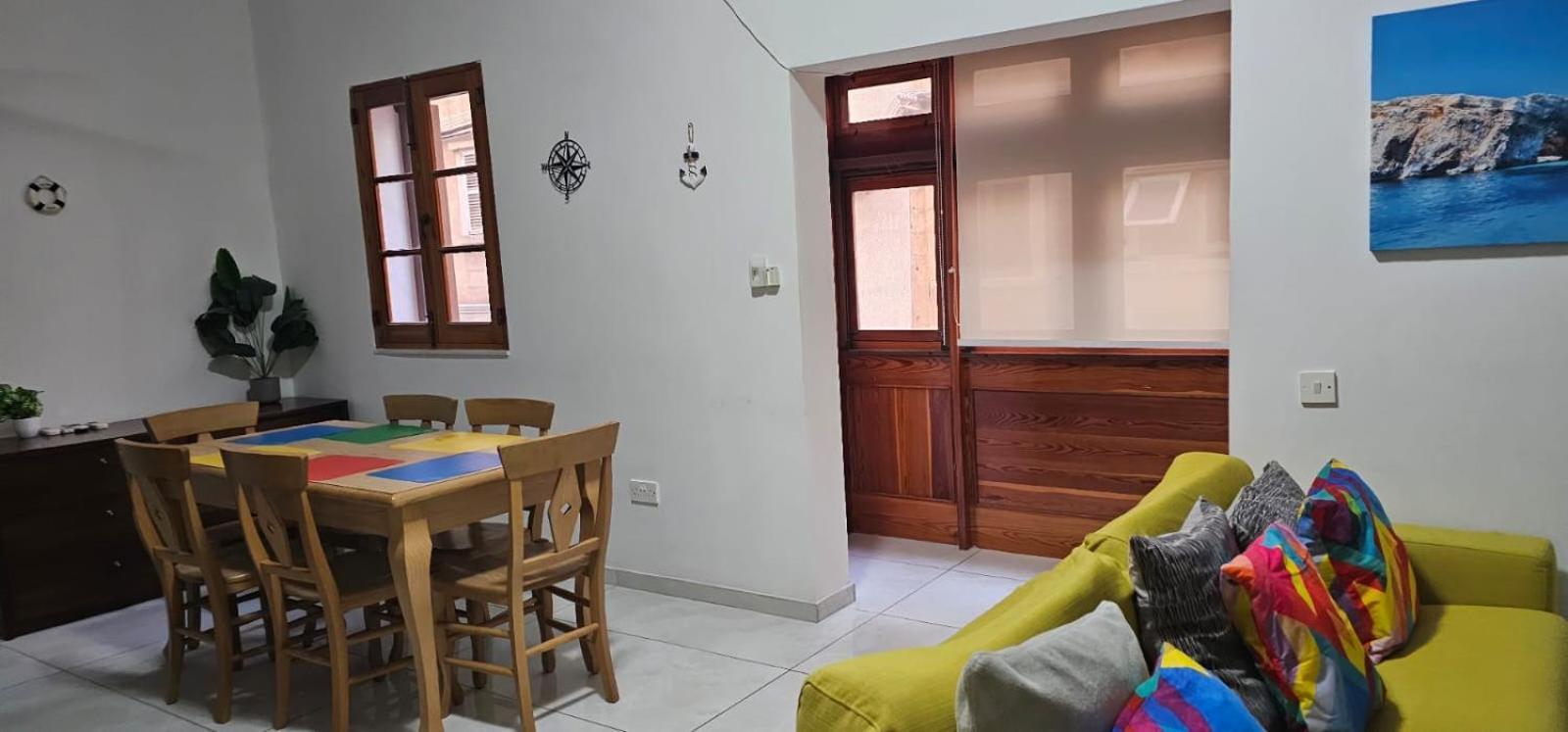 3 Floors Villa On Promenade 4 Bedrooms 3 Bathrooms Sliema Luaran gambar